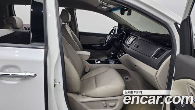 Kia All New Carnival Prestige, 2017 11