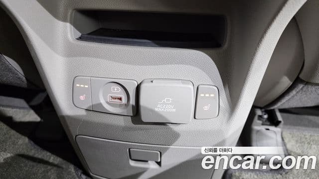 Kia All New Carnival Prestige, 2017 18