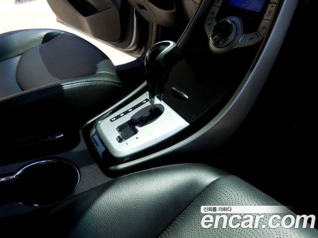 Hyundai Avante MD Premier, 2011 9