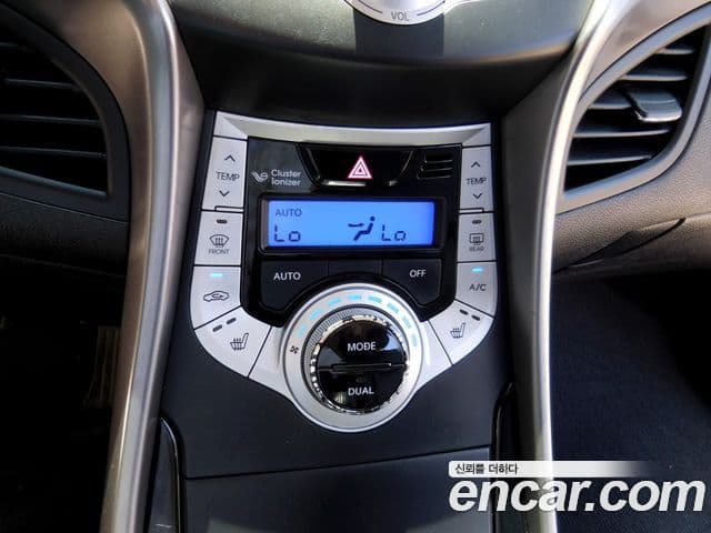 Hyundai Avante MD Premier, 2011 15