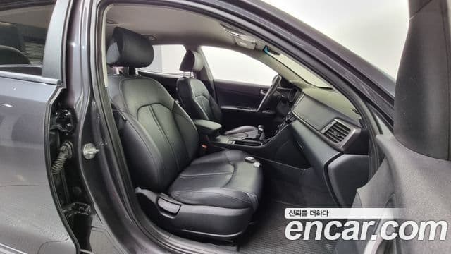 Kia K5 2세대 Style Edition, 2018 10