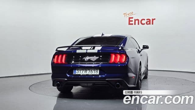 Ford Mustang купе, 2020 4