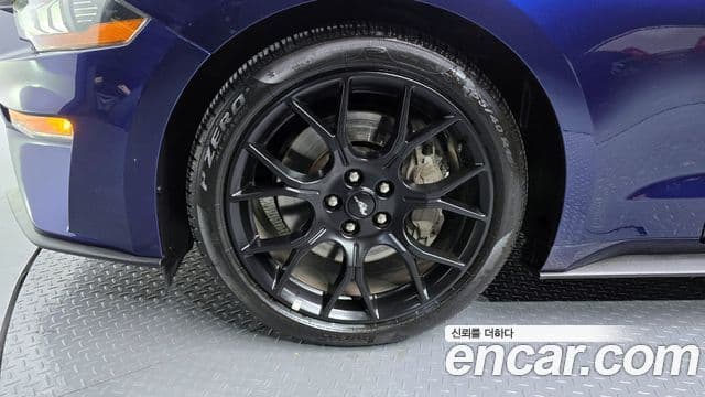 Ford Mustang купе, 2020 все фото