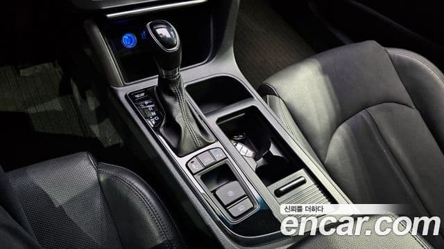 Hyundai LF Sonata LPI Modern(для людей с инвалидностью), 2015 9