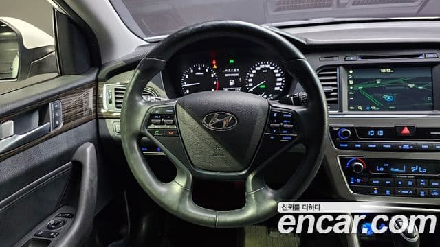 Hyundai LF Sonata LPI Modern(для людей с инвалидностью), 2015 13