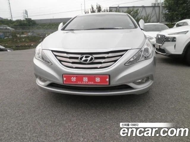 Hyundai YF Sonata Premier, 2011 1