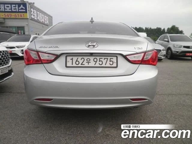 Hyundai YF Sonata Premier, 2011 4