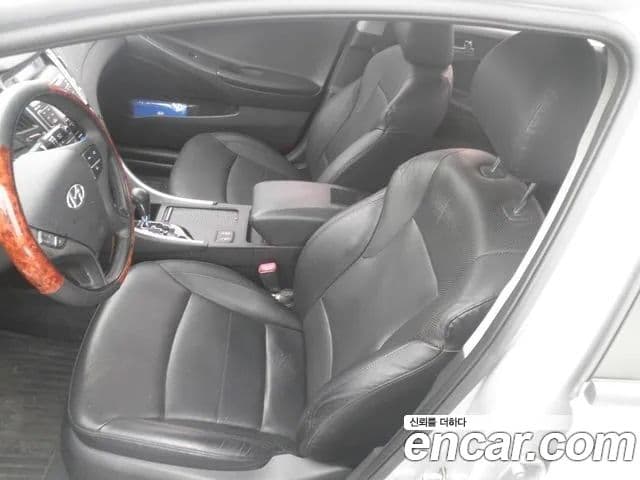 Hyundai YF Sonata Premier, 2011 7