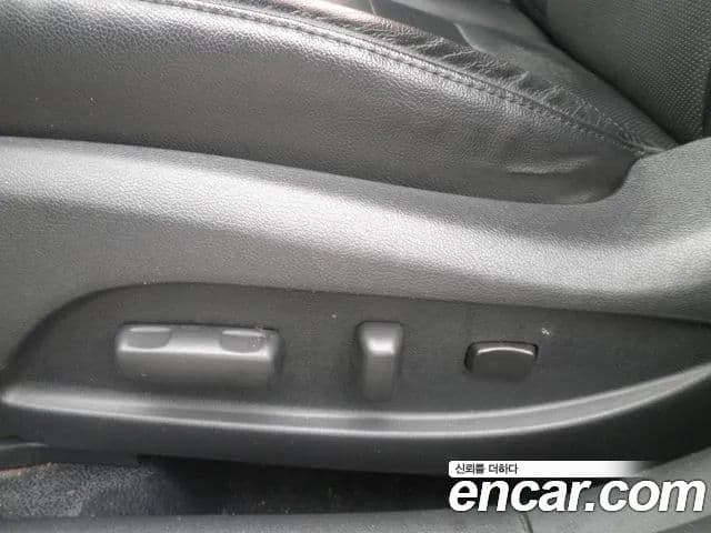 Hyundai YF Sonata Premier, 2011 9