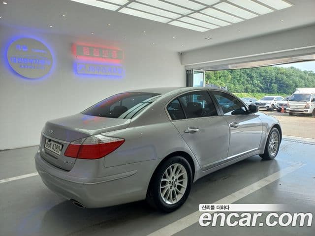 Hyundai Genesis Prime Pack, 2010 3