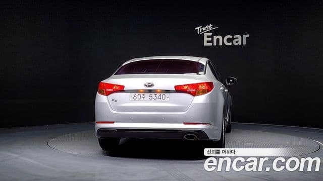 Kia K5 Special, 2011 4