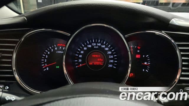 Kia K5 Special, 2011 8