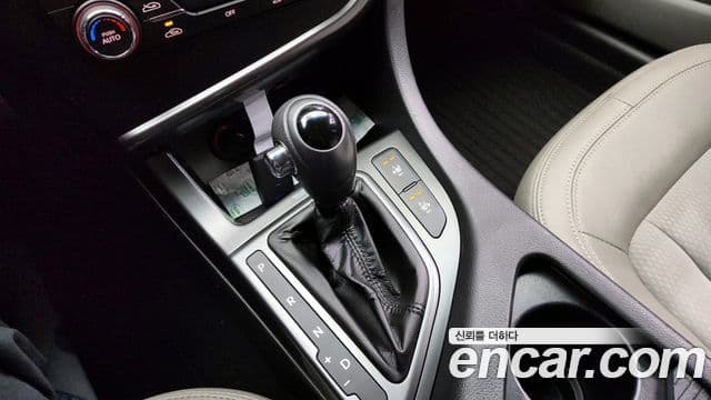 Kia K5 Special, 2011 9