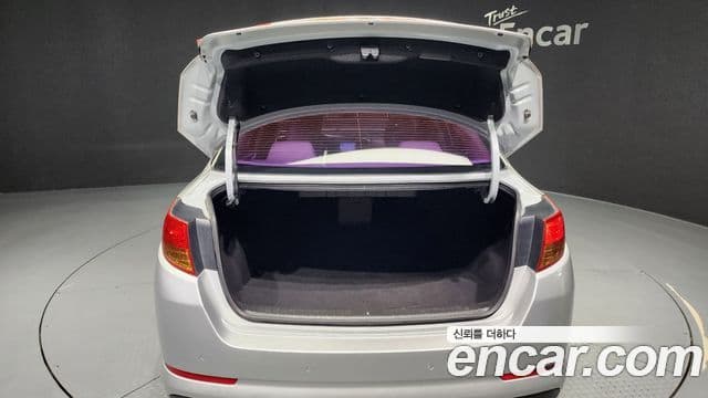 Kia K5 Special, 2011 20