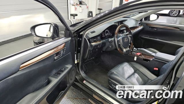 Lexus New ES350 XV60, 2015 10