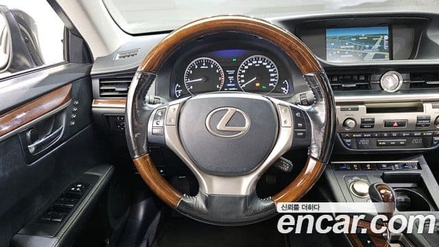 Lexus New ES350 XV60, 2015 13