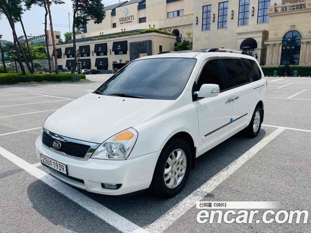 Kia Carnival R люксовая версия, 2013 1