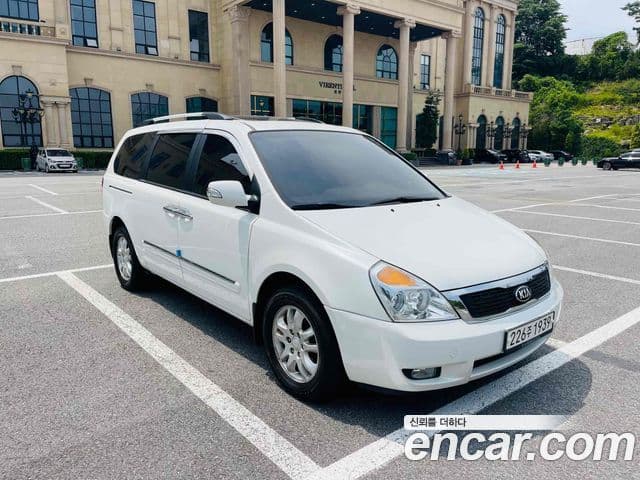 Kia Carnival R люксовая версия, 2013 3
