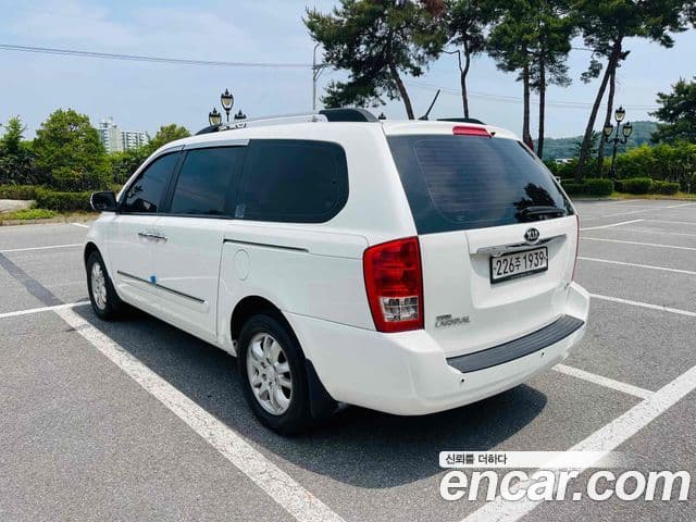 Kia Carnival R люксовая версия, 2013 6