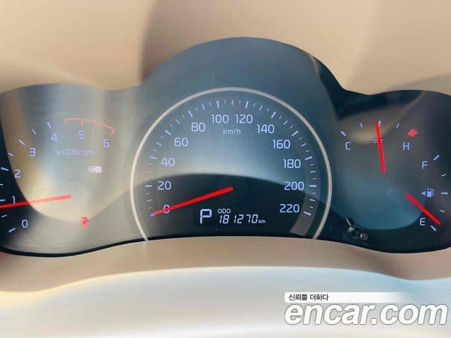 Kia Carnival R люксовая версия, 2013 7