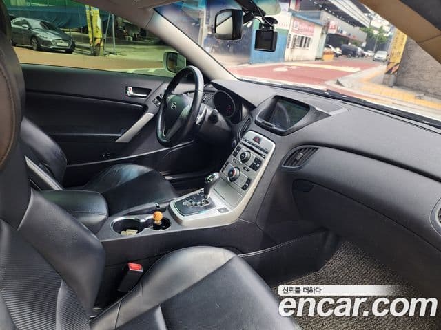 Hyundai Genesis купе 200 турбо R, 2010 7