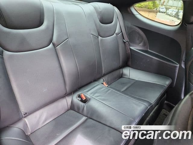 Hyundai Genesis купе 200 турбо R, 2010 10