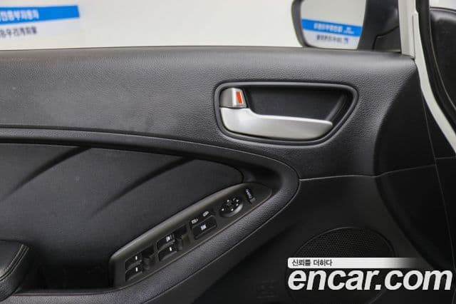 Kia K3 Trendy, 2013 11