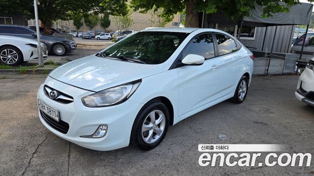 Hyundai Accent(новый кузов / новое поколение) Premier, 2012 1