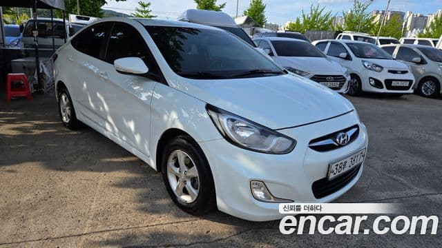 Hyundai Accent(новый кузов / новое поколение) Premier, 2012 3