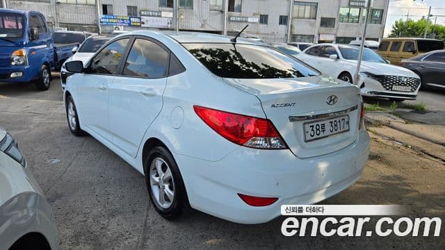 Hyundai Accent(новый кузов / новое поколение) Premier, 2012 4
