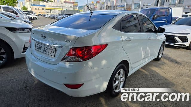 Hyundai Accent(новый кузов / новое поколение) Premier, 2012 6