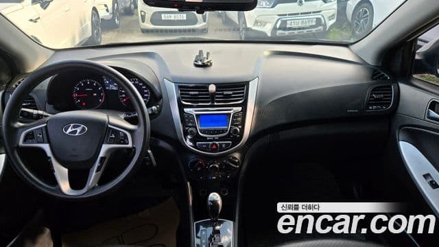 Hyundai Accent(новый кузов / новое поколение) Premier, 2012 10