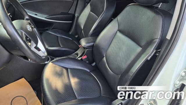 Hyundai Accent(новый кузов / новое поколение) Premier, 2012 11