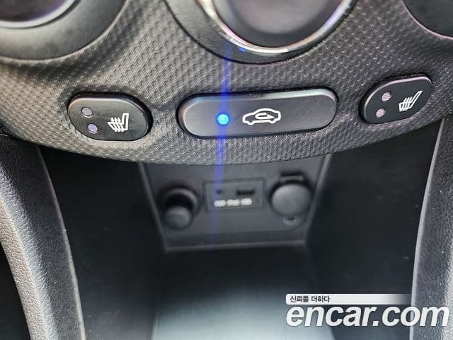 Hyundai Accent(новый кузов / новое поколение) Premier, 2011 9