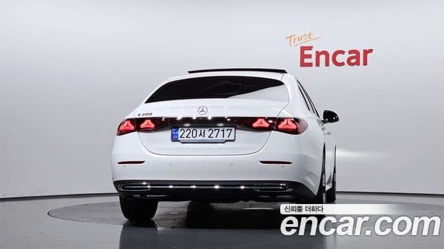 Mercedes-Benz E-класс W214 Avantgarde, 2025 4