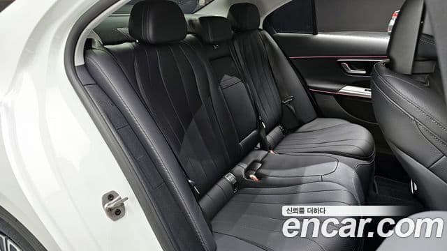 Mercedes-Benz E-класс W214 Avantgarde, 2025 12