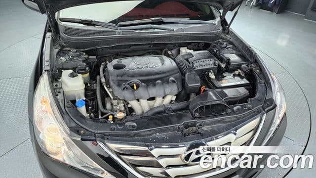 Hyundai YF Sonata Luxury, 2011 6