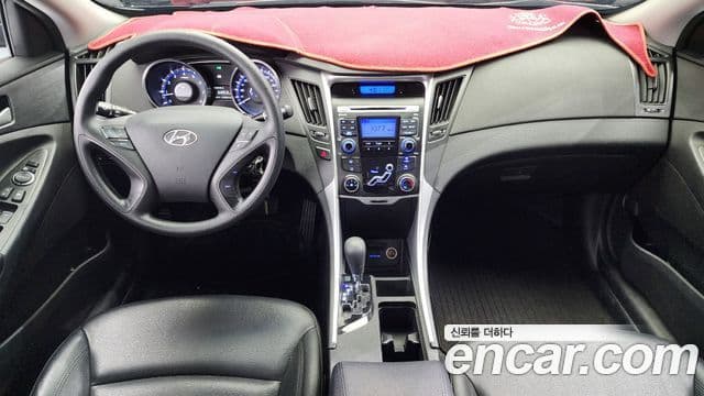 Hyundai YF Sonata Luxury, 2011 7