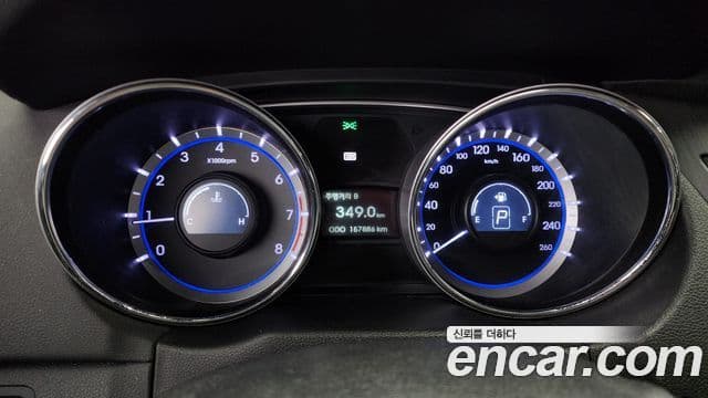 Hyundai YF Sonata Luxury, 2011 8