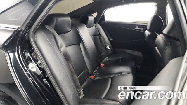 Hyundai YF Sonata Luxury, 2011 12