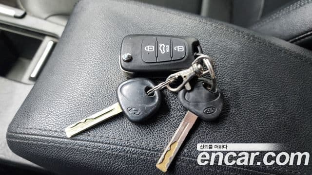 Hyundai YF Sonata Luxury, 2011 16