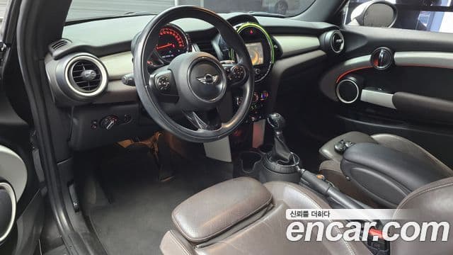 Mini Cooper 3세대, 2015 7