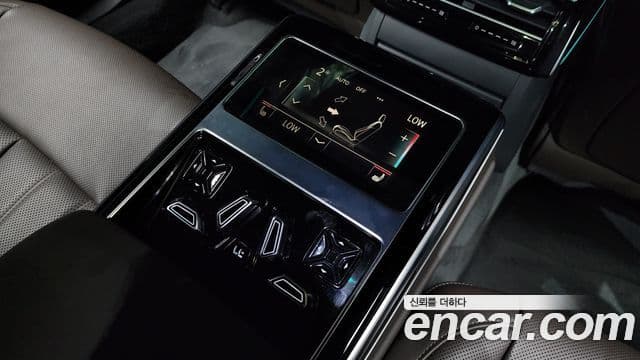 Audi A8 (D5) Premium, 2023 18