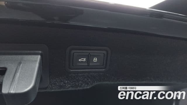 Audi A8 (D5) Premium, 2023 20