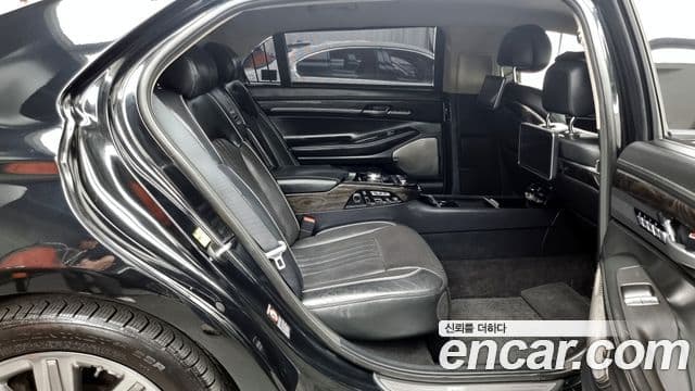 Genesis EQ900 Prestige, 2016 12