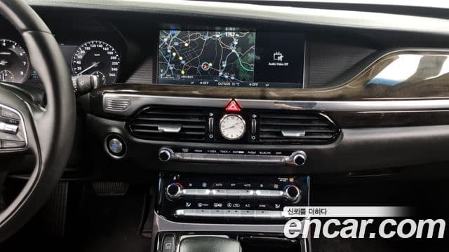 Genesis EQ900 Prestige, 2016 14