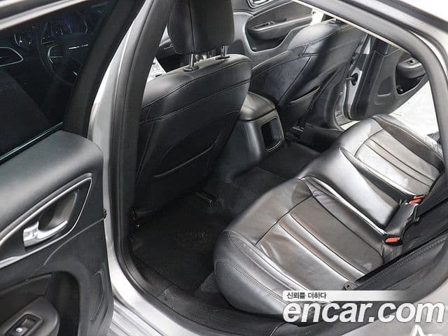 크라이슬러 200 2세대 2.4 Limited, 2015 16