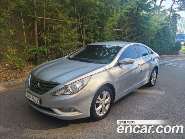 Hyundai YF Sonata Luxury, 2011 1