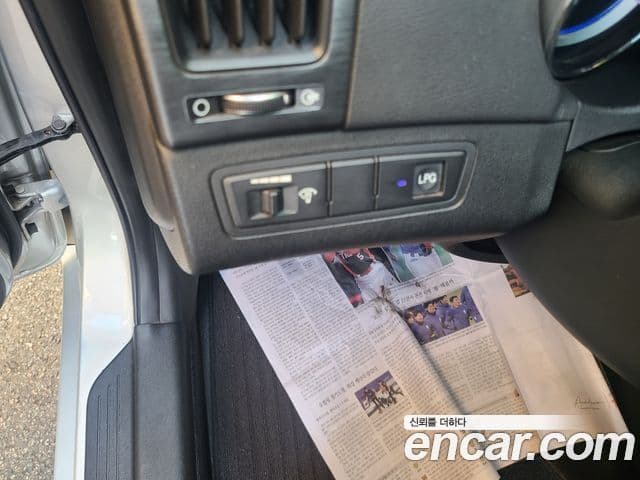 Hyundai YF Sonata Luxury, 2011 13