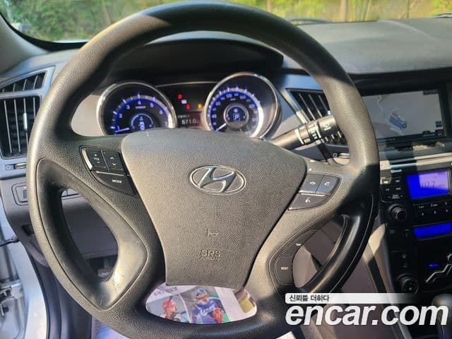 Hyundai YF Sonata Luxury, 2011 14